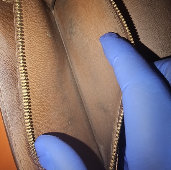 Louis Vuitton VINTAGE Sarah Wallet monogram canvas snap close inside zip - Picture 4 of 15